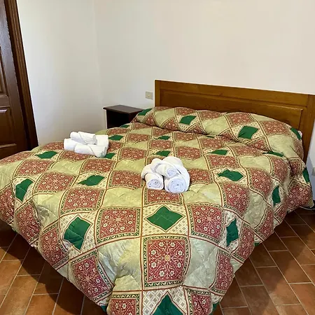 Azienda Agrituristica Il Cerreto Daire *